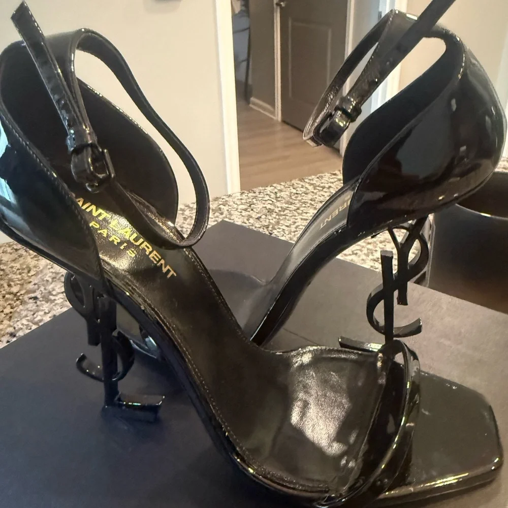 Saint Laurent Black Patent Opyum Logo Heel Sandals - Picture 2 of 8